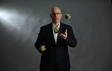 MAGIC AND MIND READING SHOW