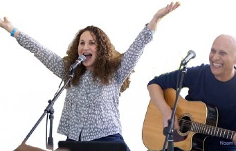 LARRY & MINDY Sing Along